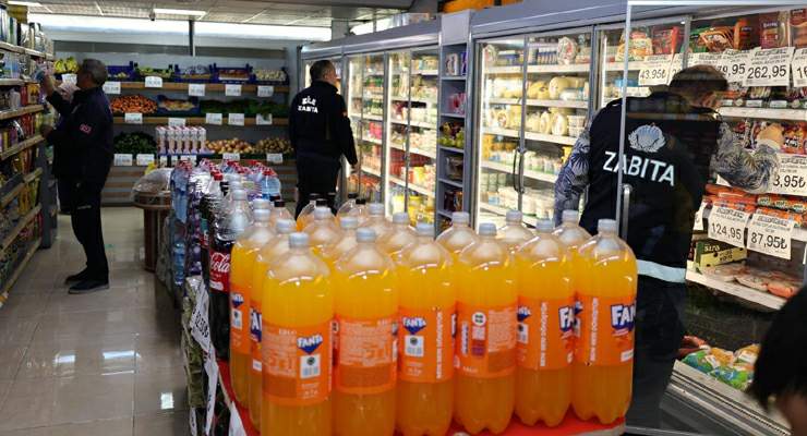 Zile’de zabıta ekiplerinden marketlerde sıkı denetim