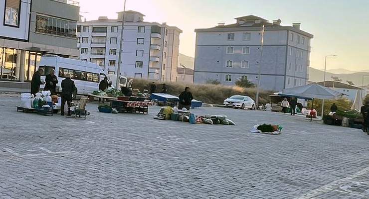 Niksar’da 100 yıllık “Cuma Pazarı” ilk kez açılmadı