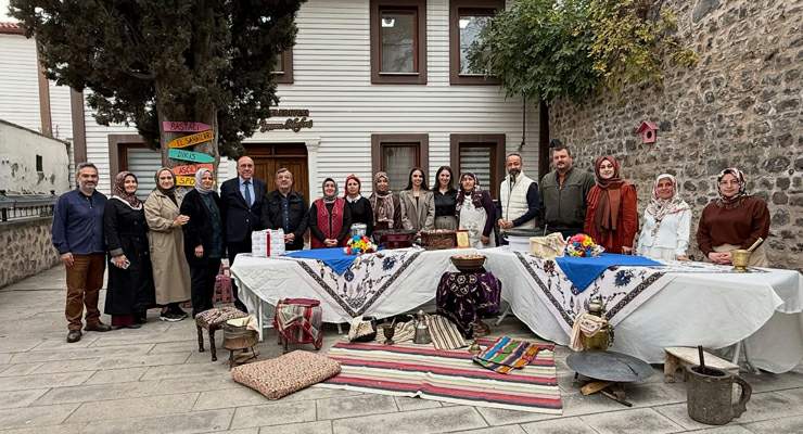 Niksarlı hanımlar’dan “Lalek (Leylek) Giliği” yapımı