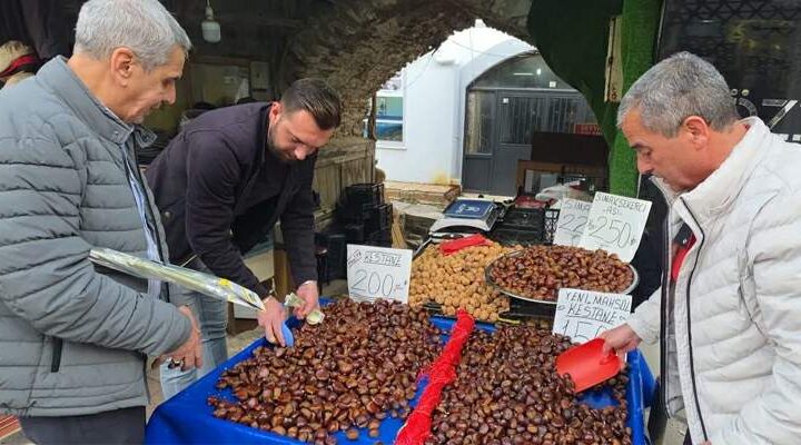 Kışın en popüler lezzeti kestanenin kokusu sokakları sardı