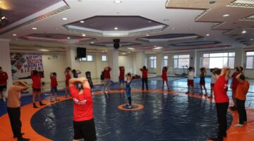 Zile’deki Güreş Salonu Eğitim Merkezi faaliyette