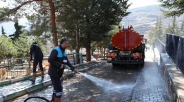 Tokat Belediyesi’nden mezarlıklarda çalışma