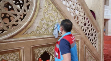 Belediyeden bayram öncesi camilere temizlik