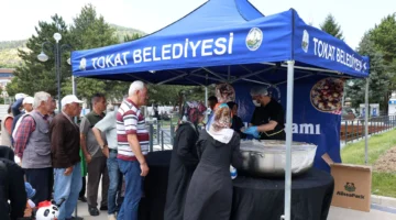 Tokat Belediyesi’nden 12 bin kişilik aşure ikramı